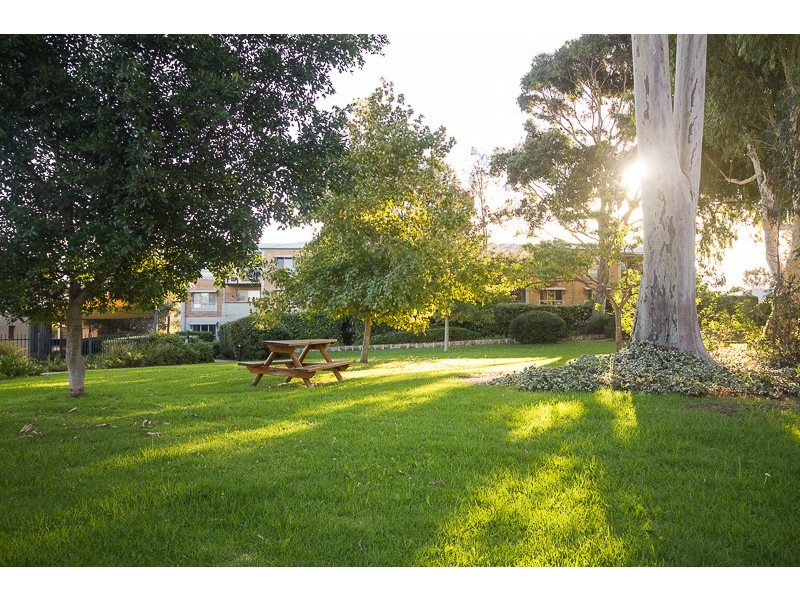 18/15 Friar John Way, Coolbellup WA 6163