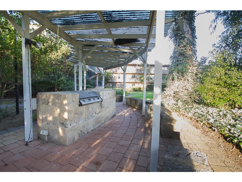 18/15 Friar John Way, Coolbellup WA 6163