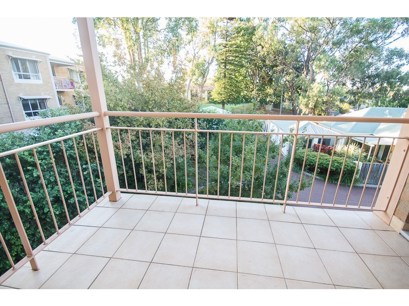 18/15 Friar John Way, Coolbellup WA 6163