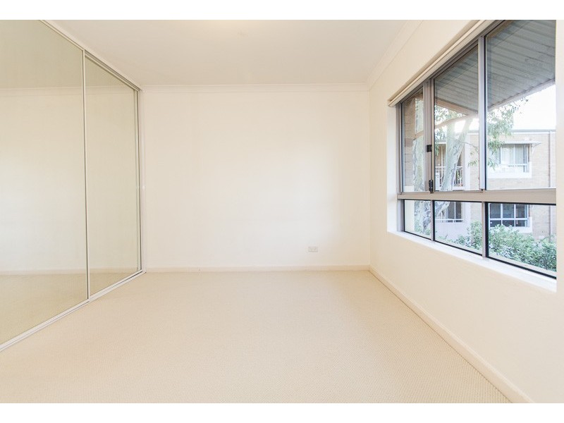 18/15 Friar John Way, Coolbellup WA 6163