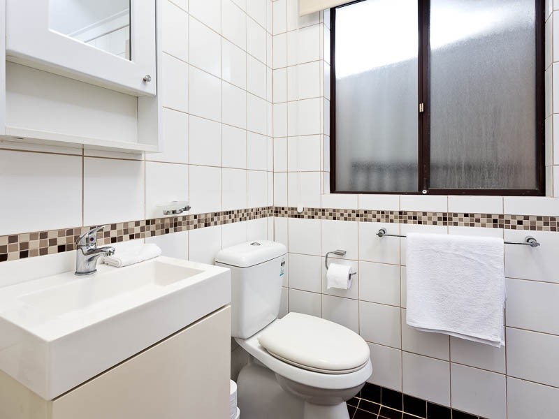 12 Bluebell Way, Bibra Lake WA 6163