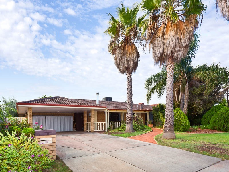 12 Bluebell Way, Bibra Lake WA 6163