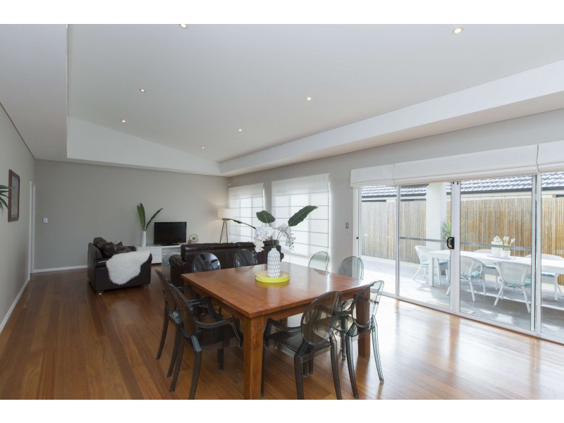 8 Hamelin Drive, Munster WA 6166