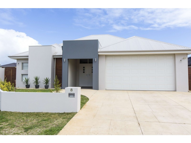 8 Hamelin Drive, Munster WA 6166