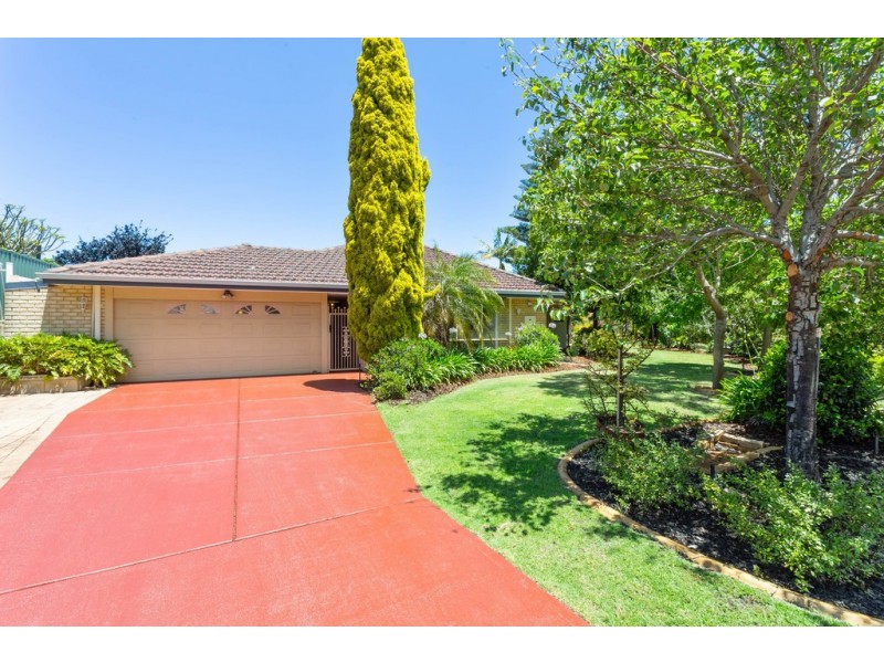 80 Bolderwood Drive, South Lake WA 6164