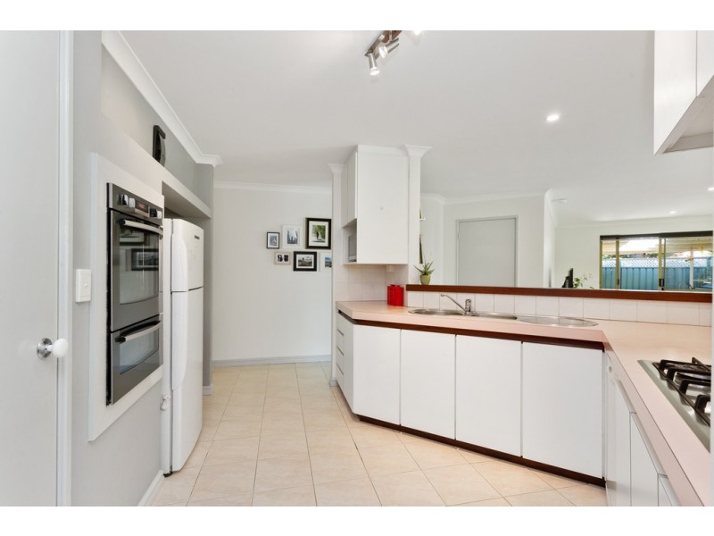 80 Bolderwood Drive, South Lake WA 6164