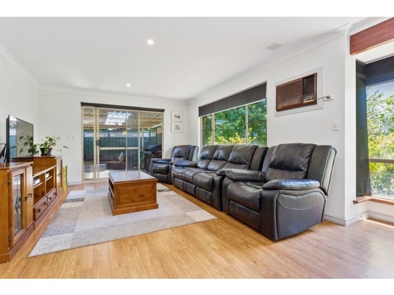 80 Bolderwood Drive, South Lake WA 6164