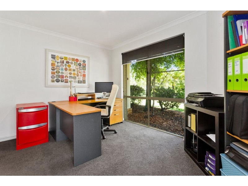 80 Bolderwood Drive, South Lake WA 6164