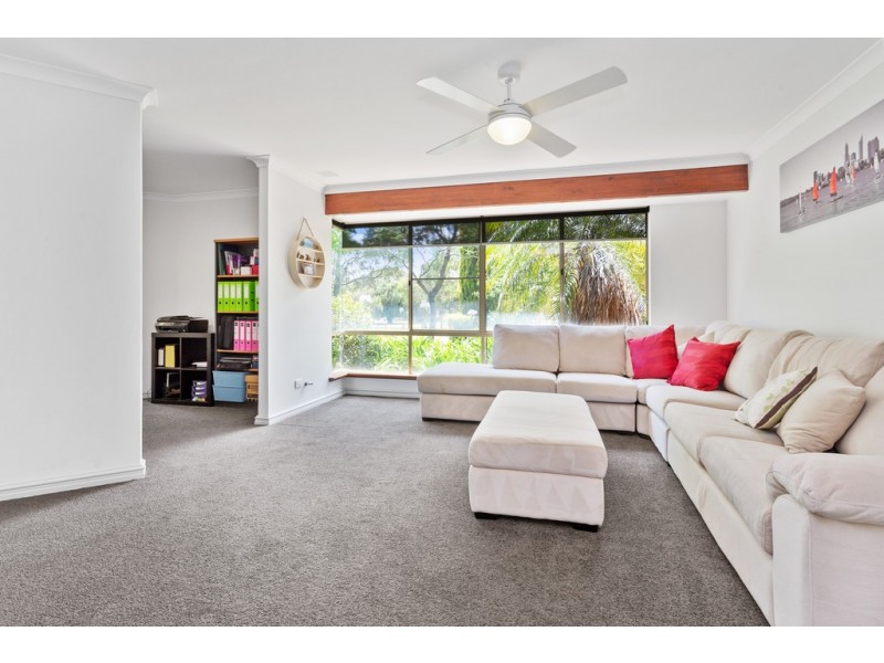 80 Bolderwood Drive, South Lake WA 6164