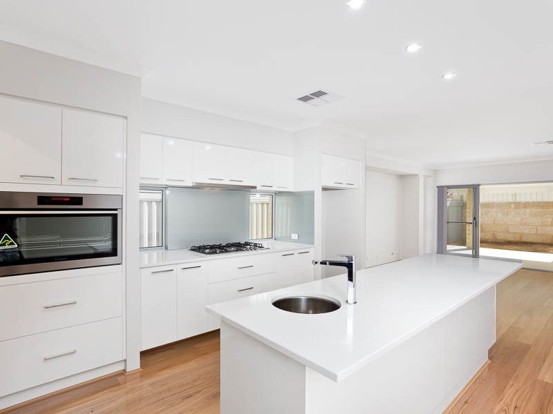 36 Crown Terrace, Coogee WA 6166