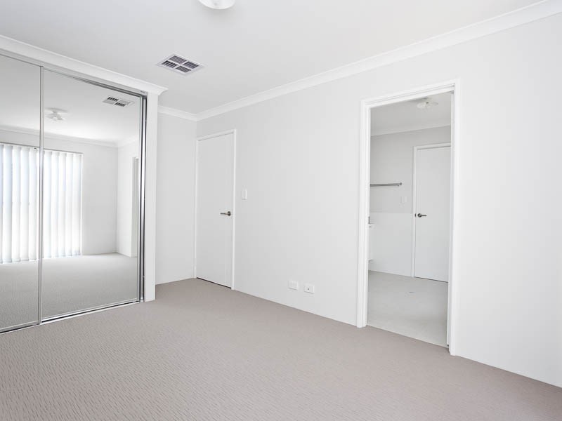 36 Crown Terrace, Coogee WA 6166