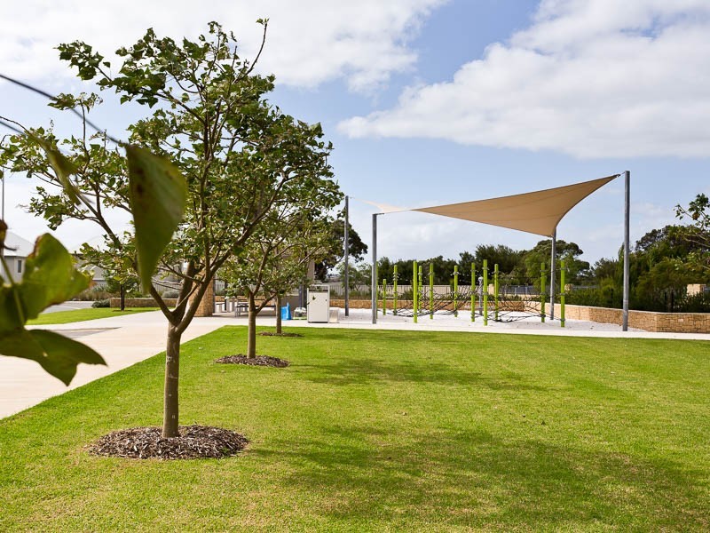 36 Crown Terrace, Coogee WA 6166