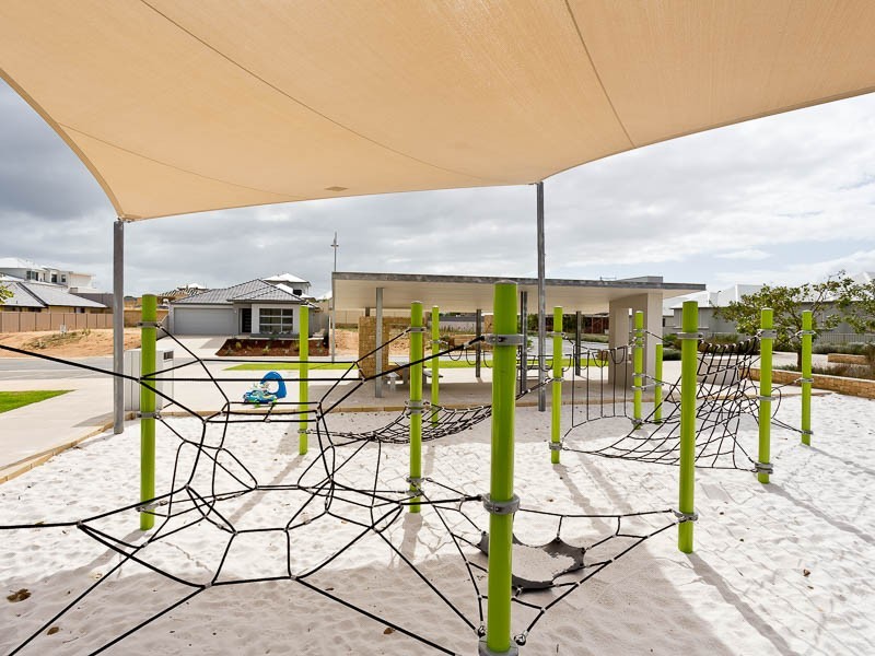 36 Crown Terrace, Coogee WA 6166