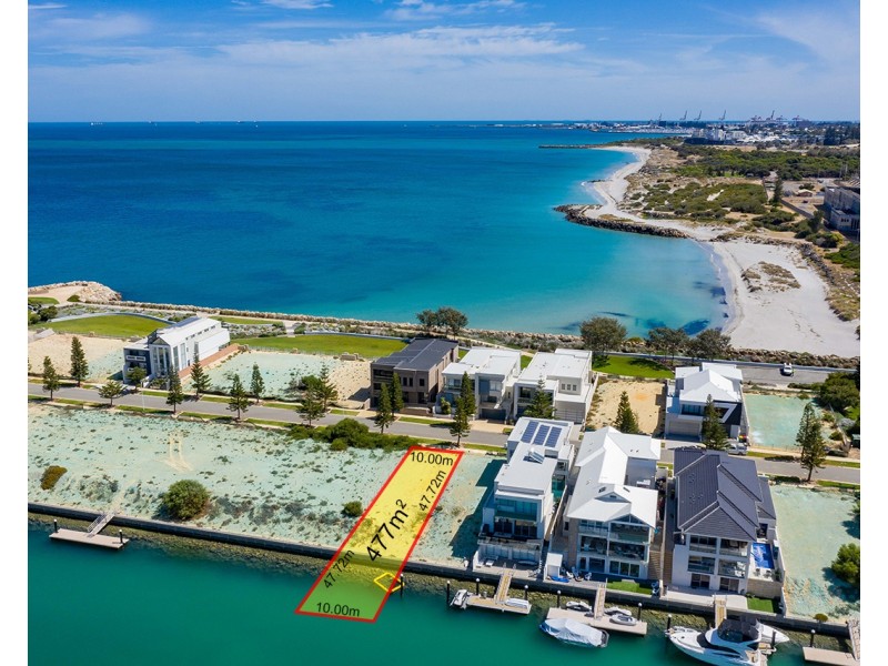 9A Chelydra Point, North Coogee WA 6163