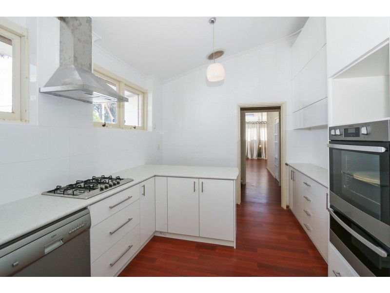 27 Steward Way, Orelia WA 6167