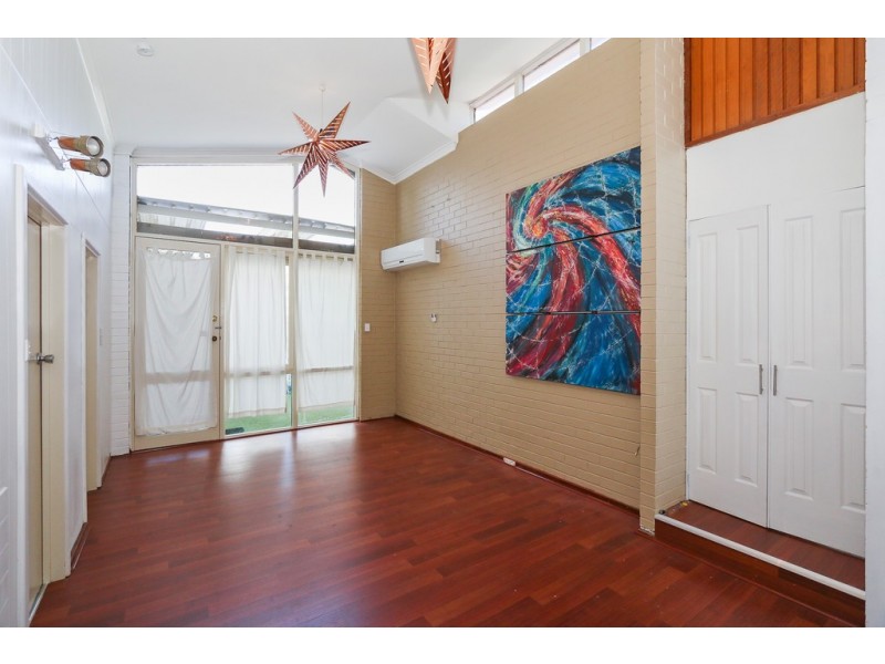 27 Steward Way, Orelia WA 6167