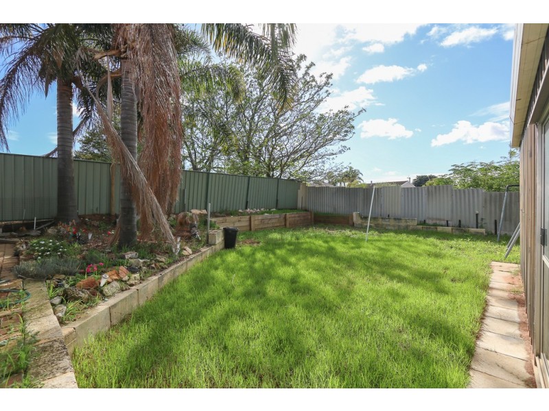 27 Steward Way, Orelia WA 6167