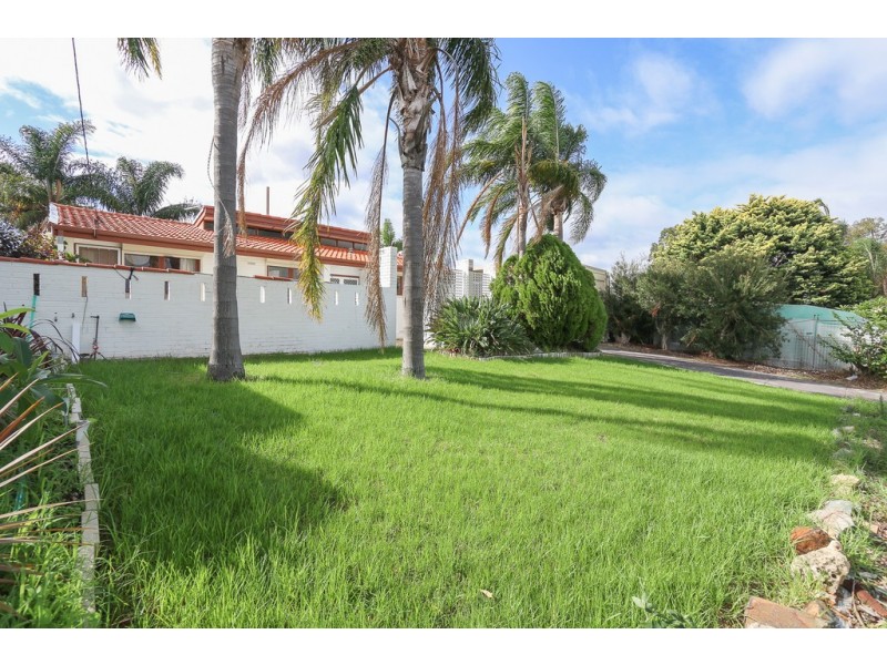 27 Steward Way, Orelia WA 6167