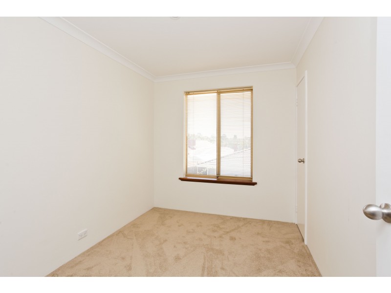 4 Dakin Glade, Winthrop WA 6150