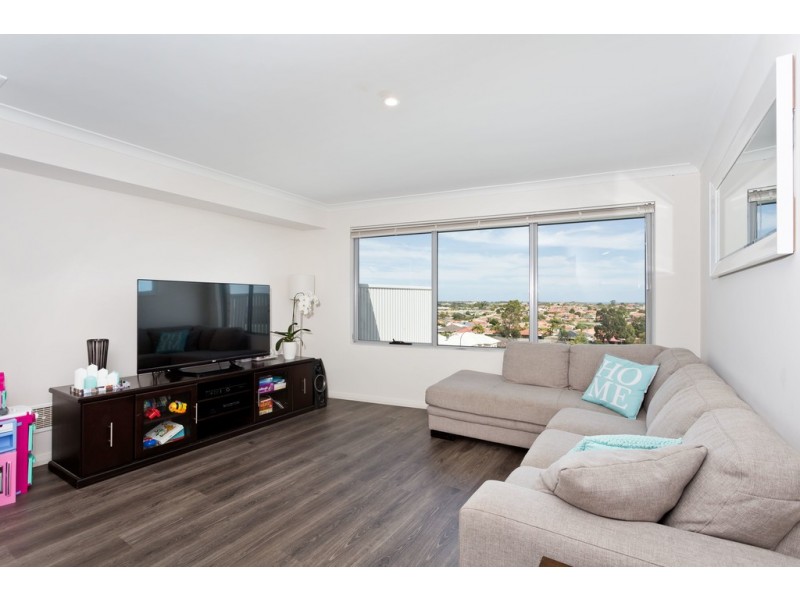 2/92 Birchley Road, Beeliar WA 6164