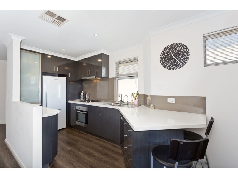 2/92 Birchley Road, Beeliar WA 6164