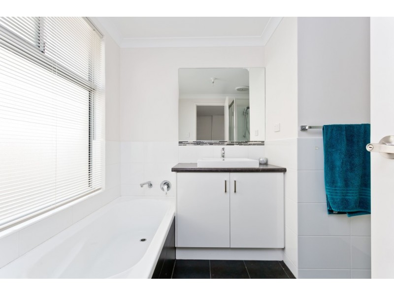 2/92 Birchley Road, Beeliar WA 6164