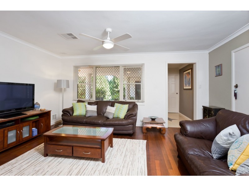 1 Hartley Street, Coolbellup WA 6163