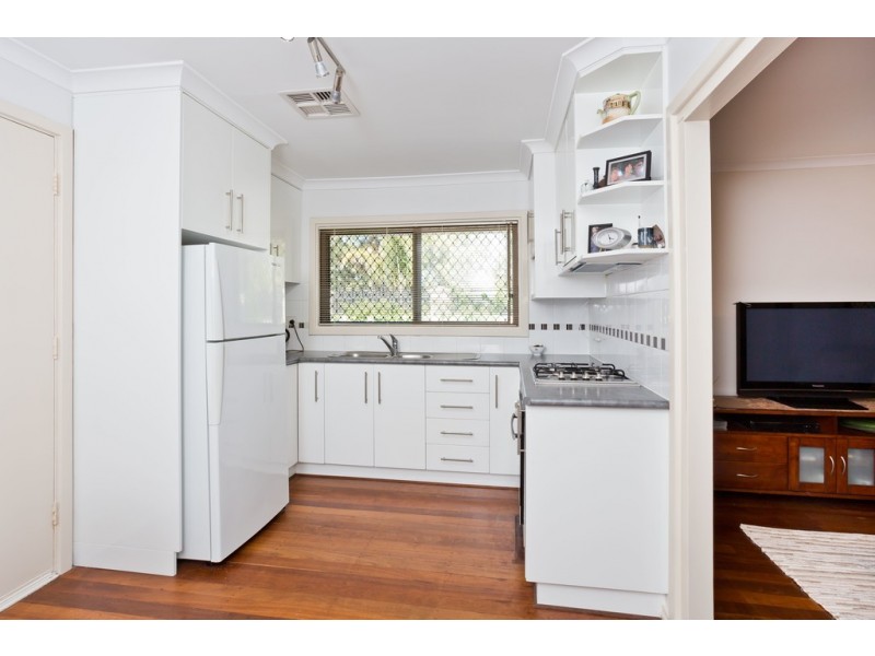 1 Hartley Street, Coolbellup WA 6163