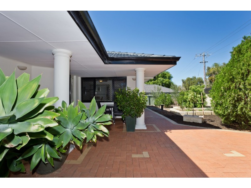 1 Hartley Street, Coolbellup WA 6163