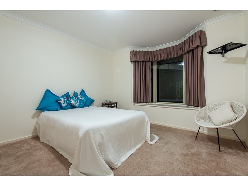 6B The Cove, Coogee WA 6166