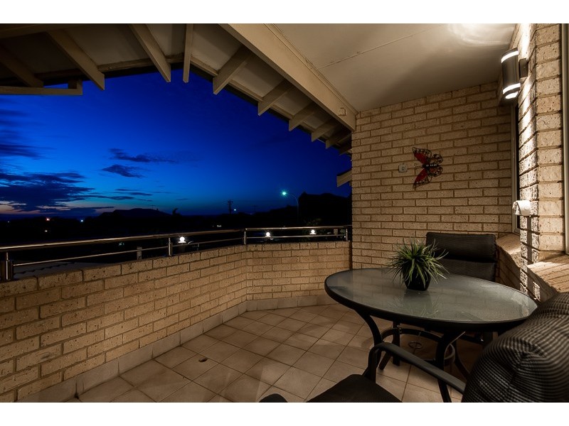 6B The Cove, Coogee WA 6166