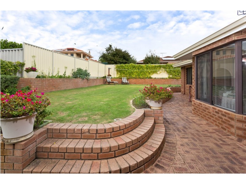 3 Gairdner Drive, Kardinya WA 6163