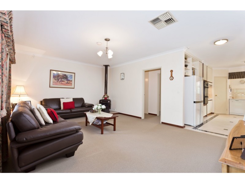 3 Gairdner Drive, Kardinya WA 6163