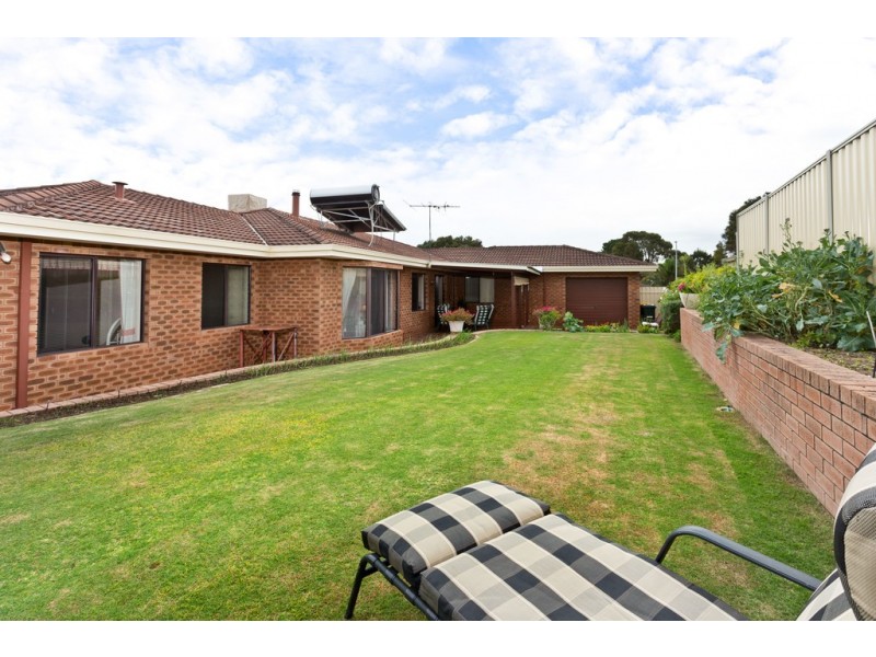 3 Gairdner Drive, Kardinya WA 6163