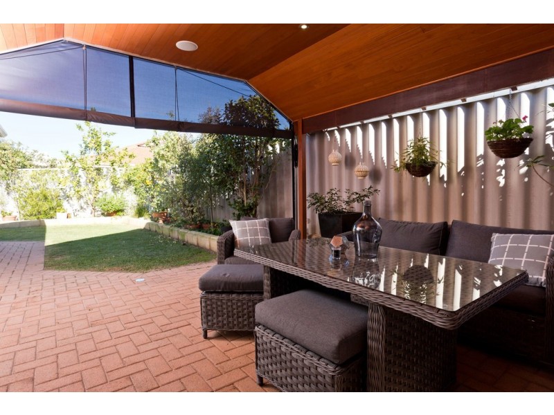 12A Crossland Way, Kardinya WA 6163