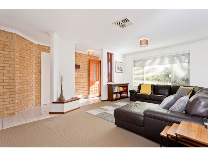 12A Crossland Way, Kardinya WA 6163