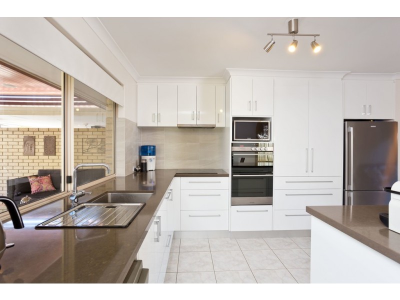 12A Crossland Way, Kardinya WA 6163