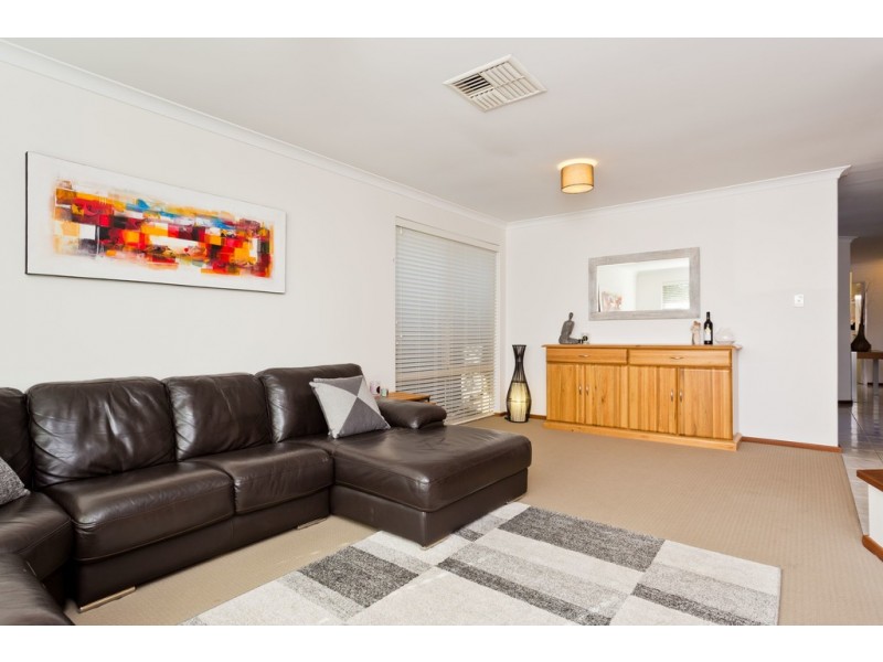 12A Crossland Way, Kardinya WA 6163