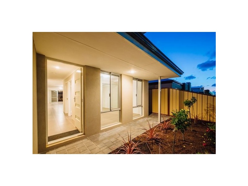 34A Mayor Road, Coogee WA 6166