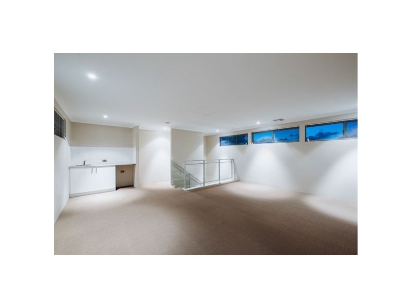 34A Mayor Road, Coogee WA 6166