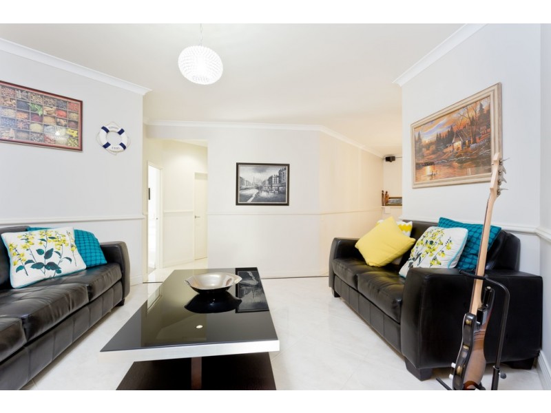 1 Clifton Court, Kardinya WA 6163