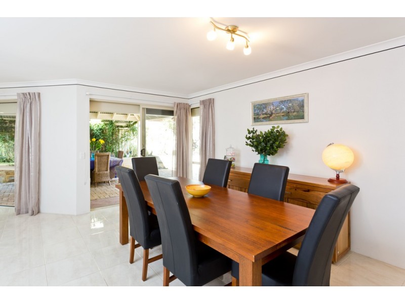 1 Clifton Court, Kardinya WA 6163