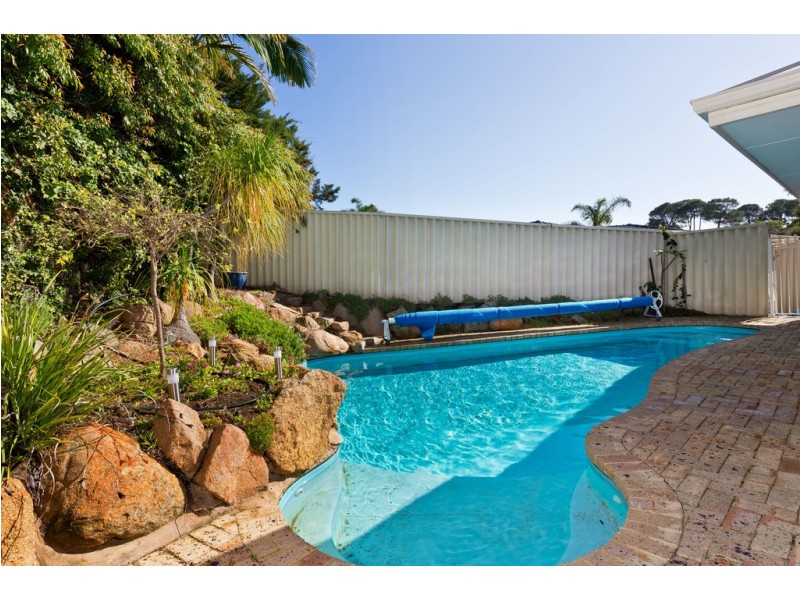 1 Clifton Court, Kardinya WA 6163