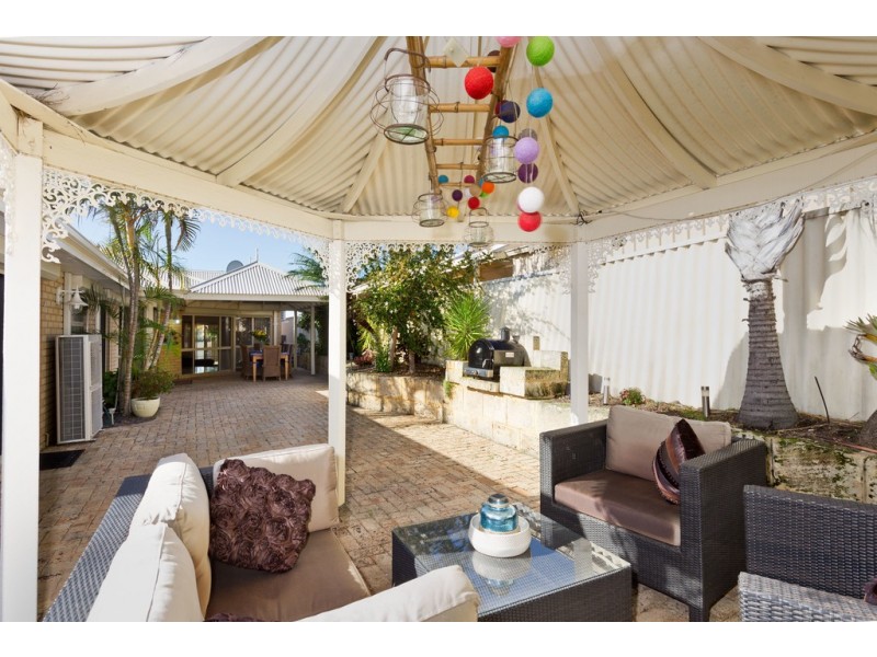 1 Clifton Court, Kardinya WA 6163