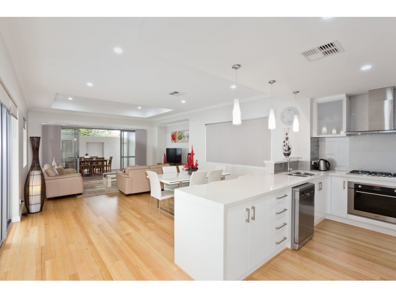 39B Ochiltree Way, Kardinya WA 6163