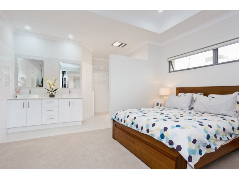 39B Ochiltree Way, Kardinya WA 6163