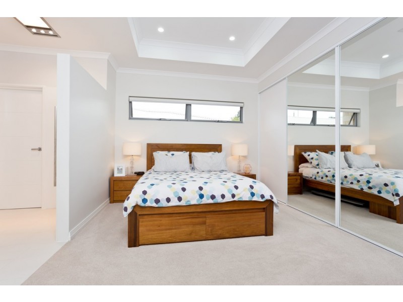 39B Ochiltree Way, Kardinya WA 6163