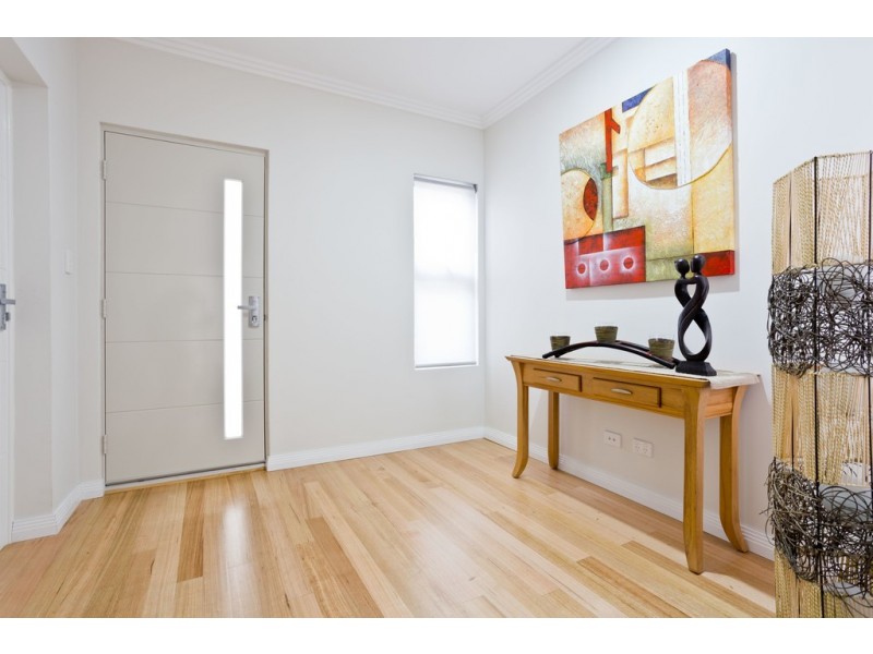 39B Ochiltree Way, Kardinya WA 6163