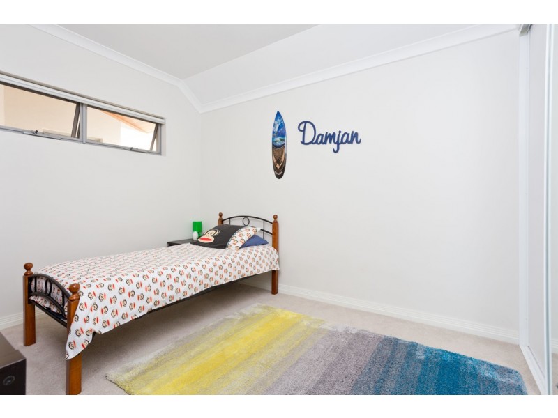 39B Ochiltree Way, Kardinya WA 6163