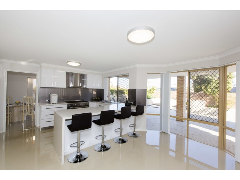 30 Amity Boulevard, Coogee WA 6166